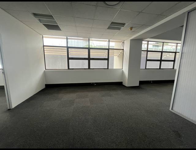 94M² OFFICE TO LET IN ROSEBANK